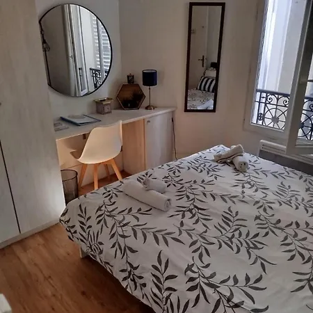 Apartment Bail Mobilite 30 Nuits Minimum Privee Dans Un Partage, A 200m Des Champs Elysees Et De L'arc De Triomphe